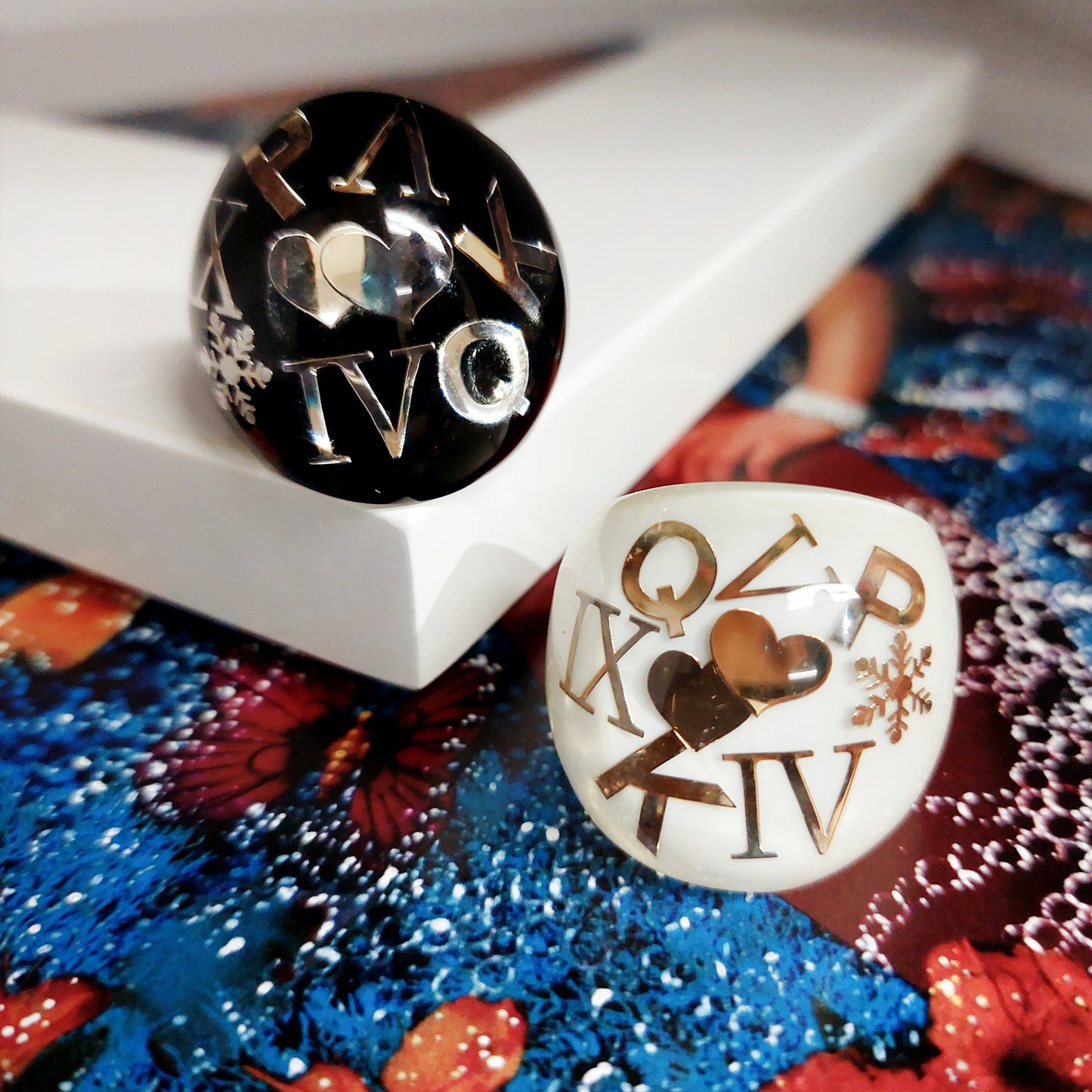Anillo "CAPSULA" blanco (23825)
