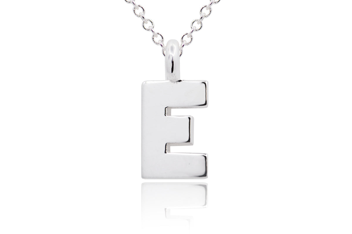Gargantilla con Dije letra "E" en Plata (M35635)