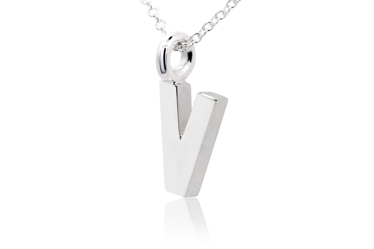 Gargantilla con Dije letra "V" en Plata .925 (M35645)