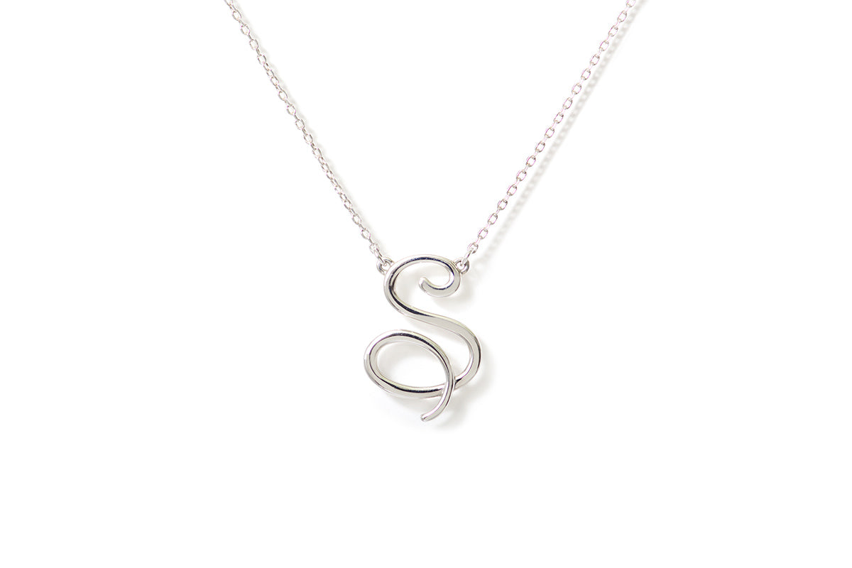 Gargantilla "LETRA S" cursiva en plata .925 (24980)