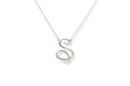 Gargantilla "LETRA S" cursiva en plata .925 (24980)