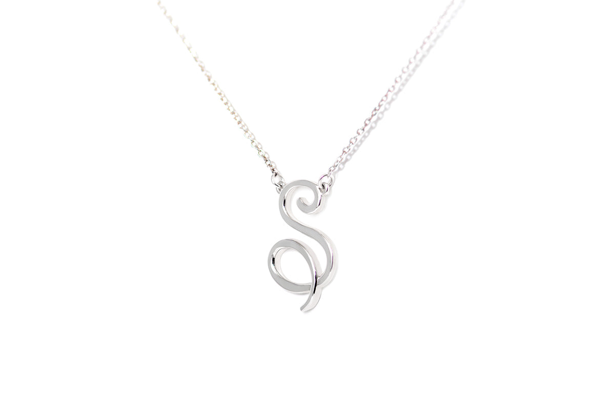 Gargantilla "LETRA S" cursiva en plata .925 (24980)