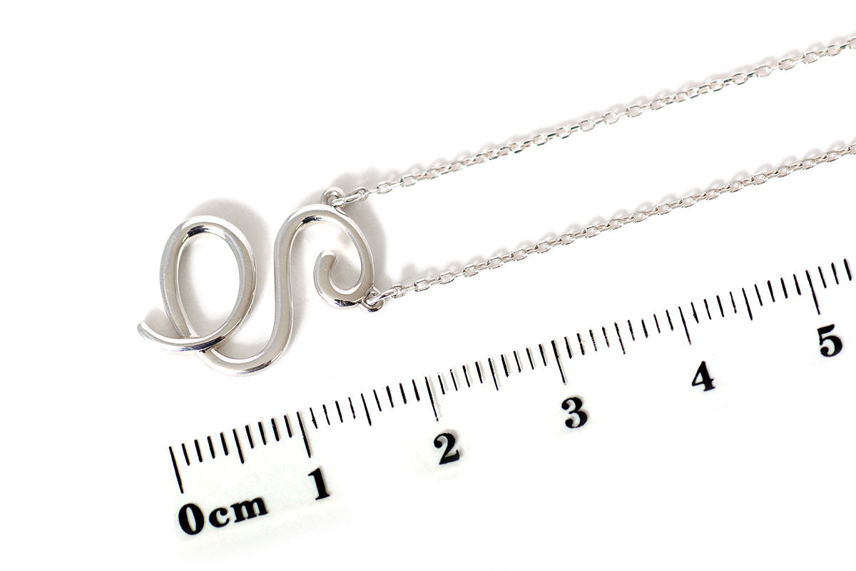 Gargantilla "LETRA S" cursiva en plata .925 (24980)