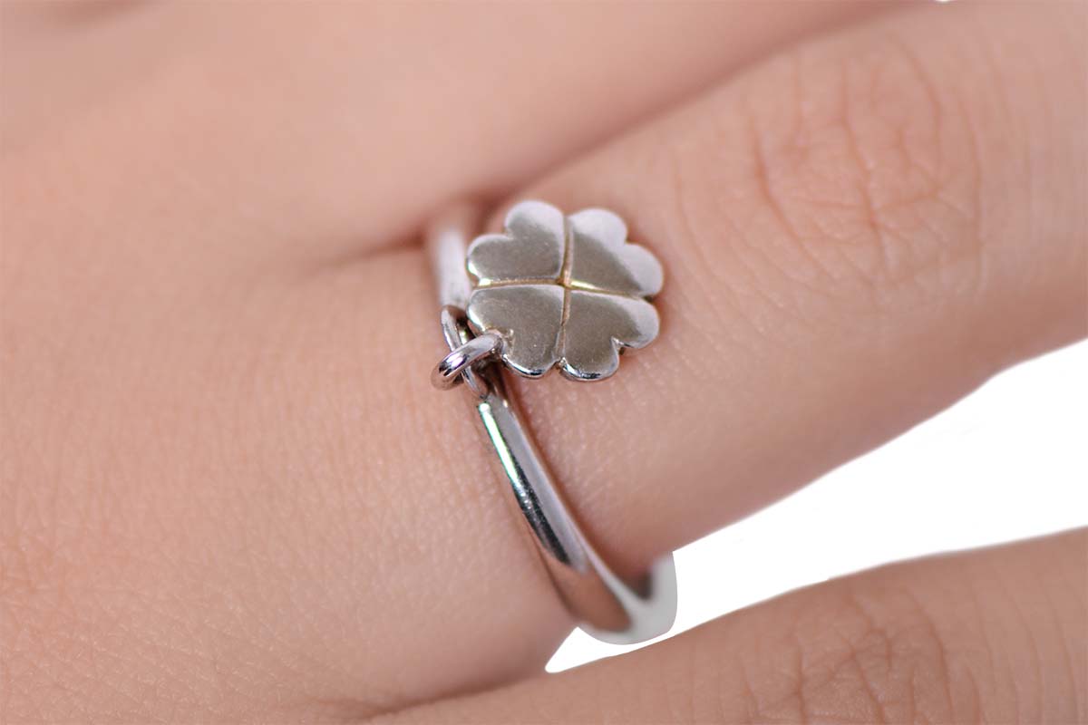 Anillo "TREBOL" en plata .925 (25205)