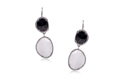 Aretes "BLACK&WHITE" en plata 925 onix y piedra de luna (30272)