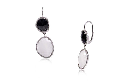 Aretes "BLACK&WHITE" en plata 925 onix y piedra de luna (30272)