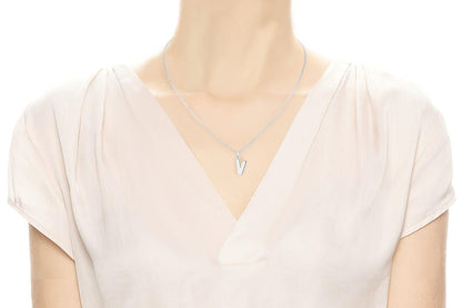 Gargantilla con Dije letra "V" en Plata .925 (M35645)