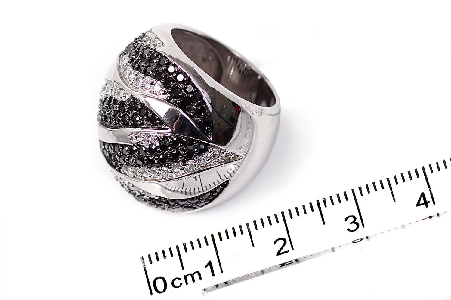 Anillo "HOJAS" de plata 925 con cuarzo (23810)