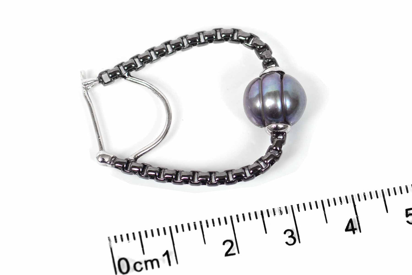 Aretes "METRO" de plata 925 con perla gris (27475)