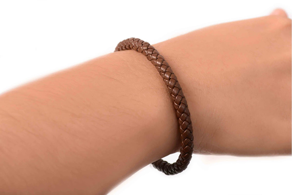 Pulsera de Piel color café con Plata .925 (M30278)