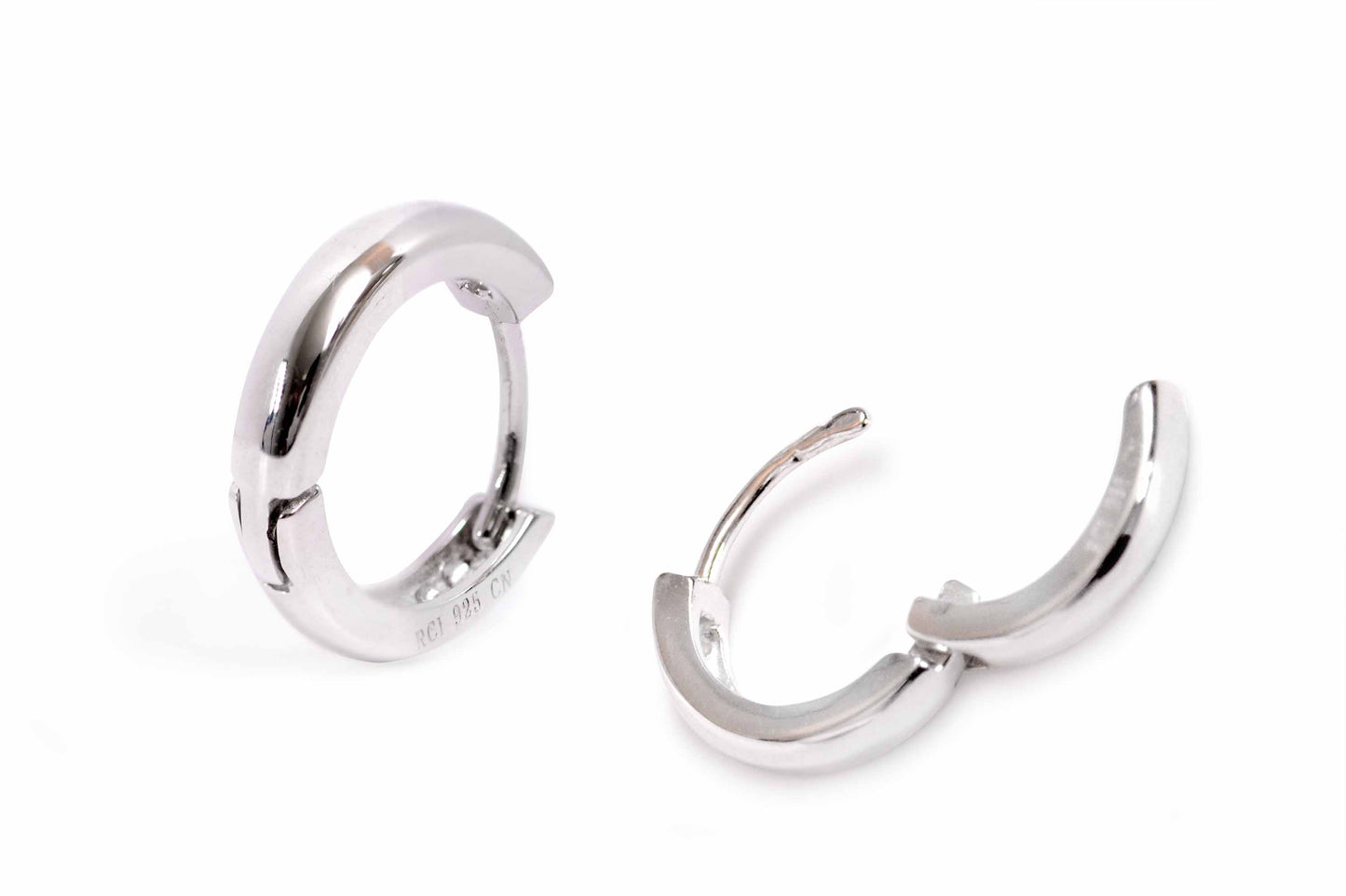 Arracadas "HUGGIES" en plata .925 13x3 (30373)